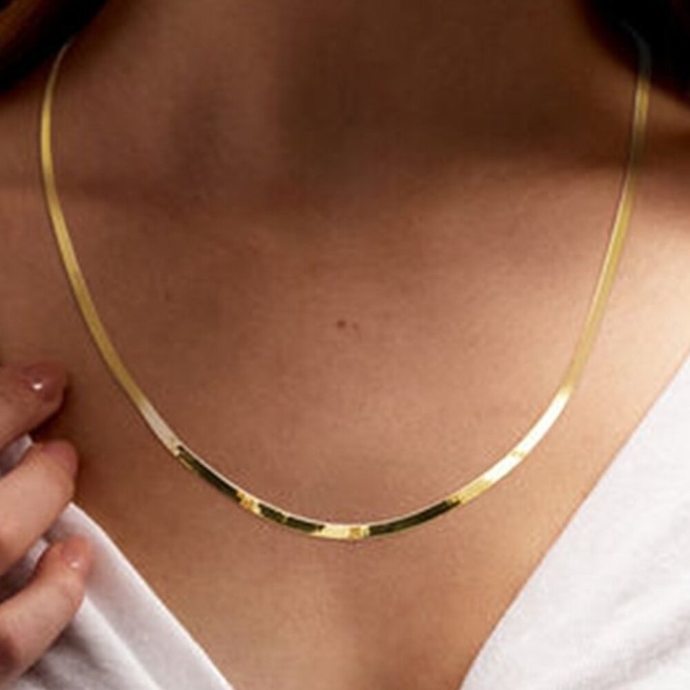 3.4mm 14kt Yellow Gold Herringbone Necklace. 18"